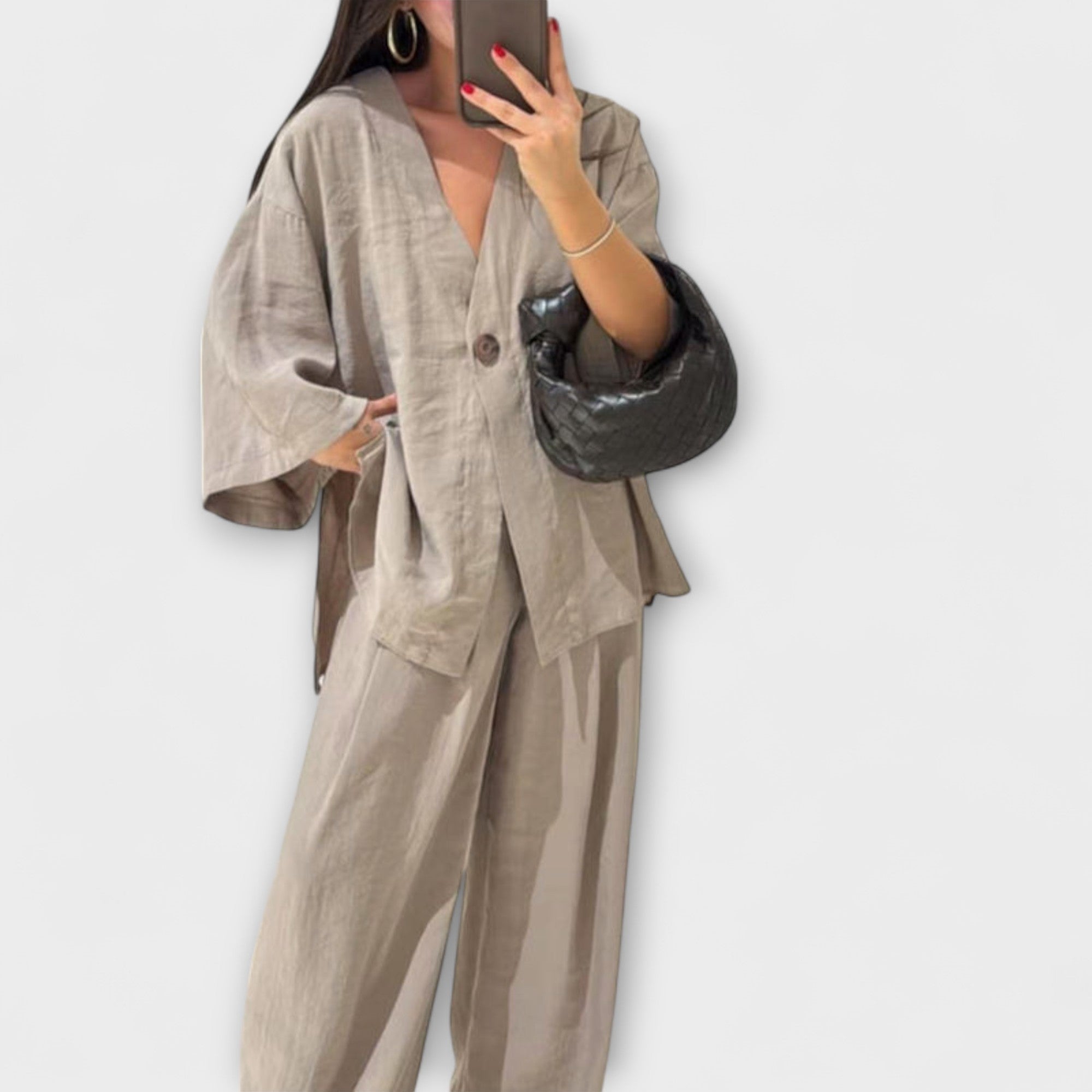 Jacqueline - Braunes Set mit V-Top und Hose