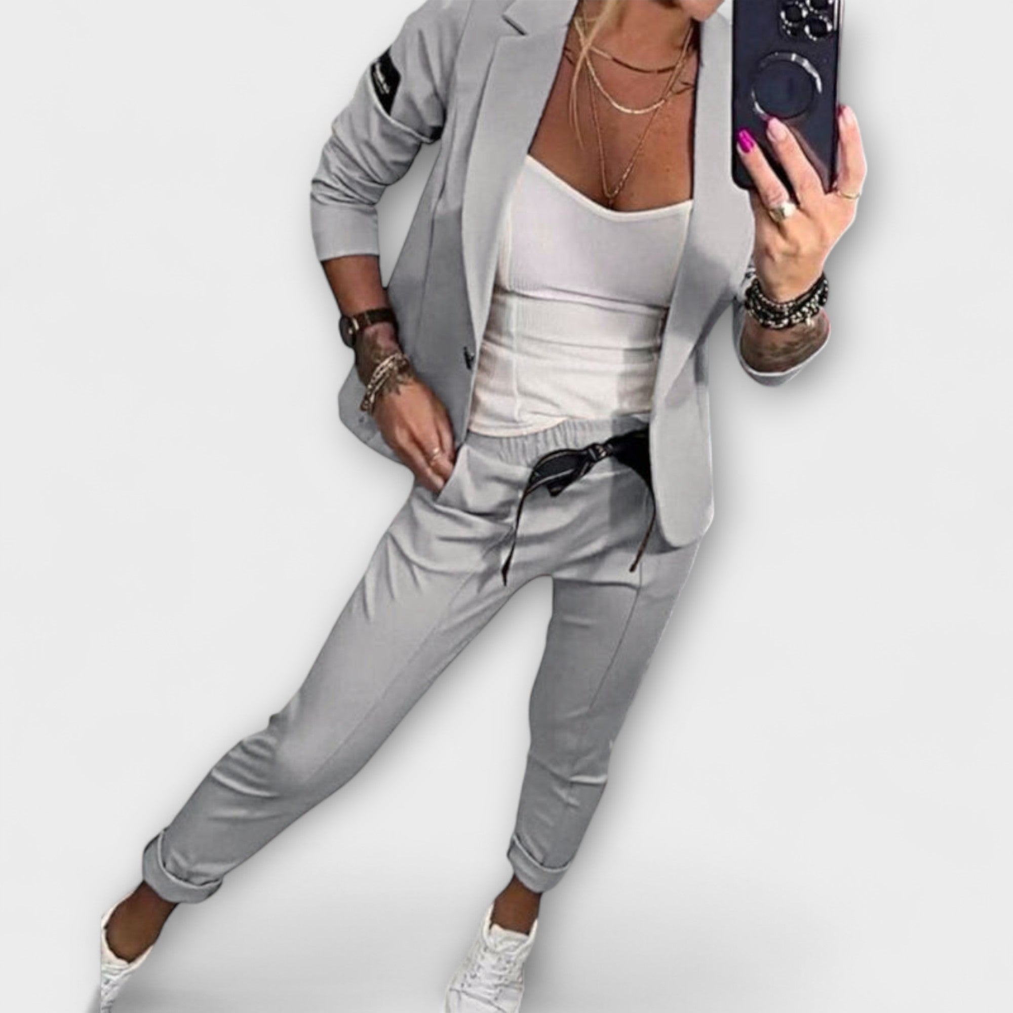 Malou - Beiges Set mit Top, Blazer und Hose