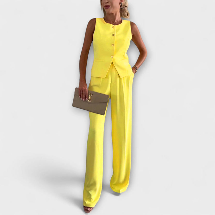 Wilhelmina - Cremefarbenes Set mit Weste und Hose