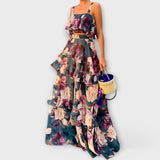 Buntes Sommer-Strand-Outfit mit Maxi-Rock