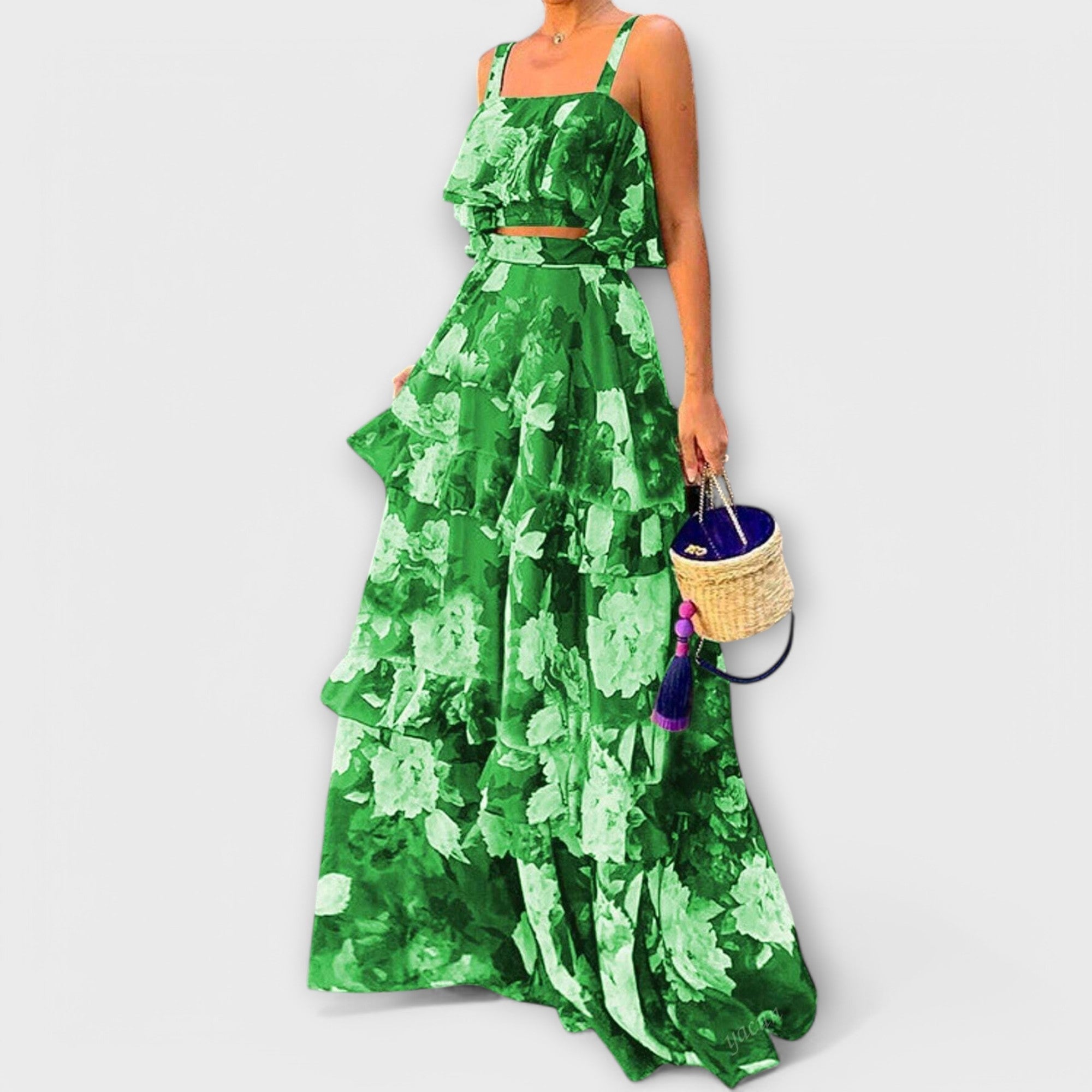 Buntes Sommer-Strand-Outfit mit Maxi-Rock