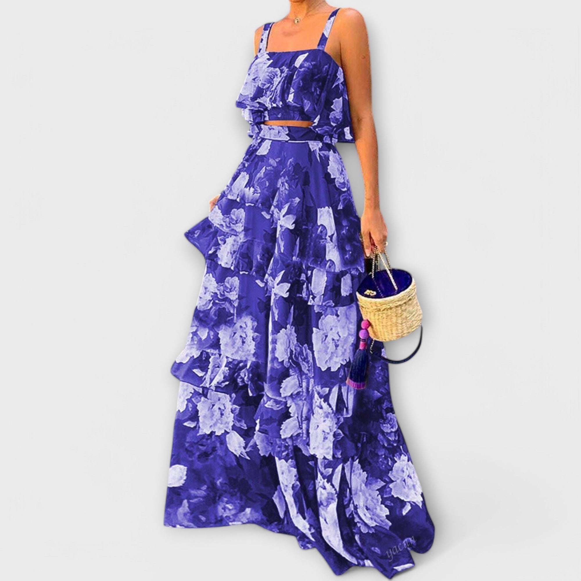 Buntes Sommer-Strand-Outfit mit Maxi-Rock