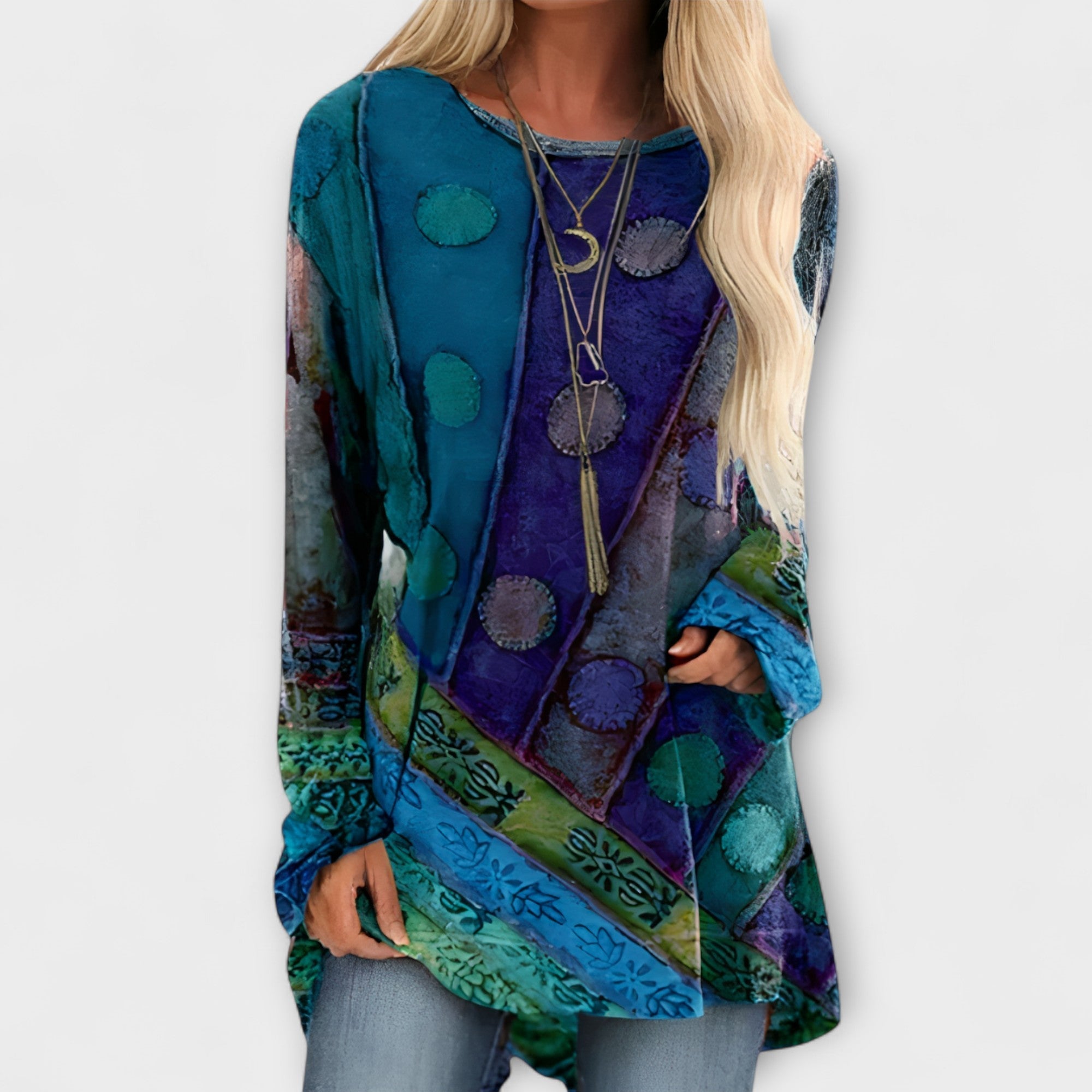 Blusa feminina elegante com estampa étnica