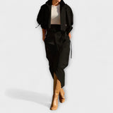 Lyra - Beiges Set mit Blazer und Midi-Rock