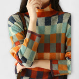 Ursula – Bunter Rollkragenpullover mit Karomuster