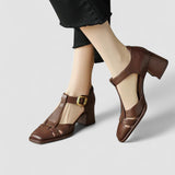 Theodora – T-Strap-Pumps mit Blockabsatz