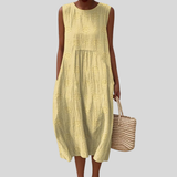 Gelbes Leinenkleid in Knitteroptik