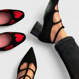 Lieselotte – Schwarze T-Riemchen-Pumps