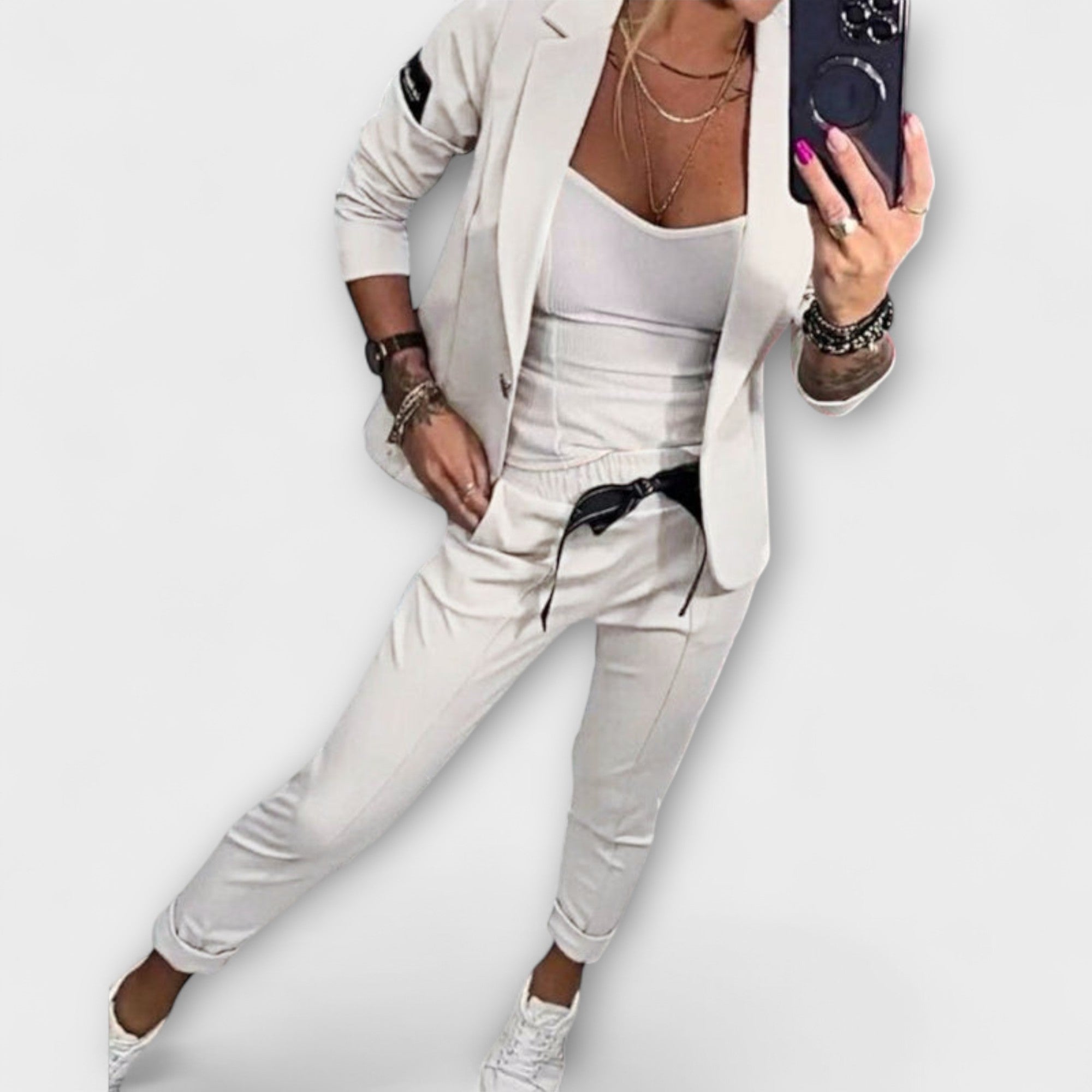 Malou - Beiges Set mit Top, Blazer und Hose
