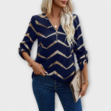 Emma – Dunkelblaue Bluse mit goldfarbenem Zickzackmuster