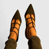 Lieselotte – Schwarze T-Riemchen-Pumps