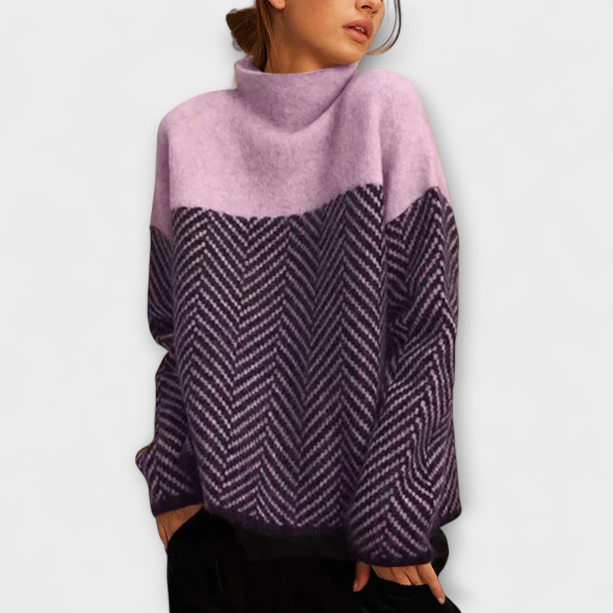 Agathe – Brauner Rollkragenpullover mit Fischgrätmuster