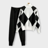 Laura - Khakifarbenes Set mit Raute-Pullover