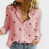 Nadia - Hellblaue Bluse mit Schwalbenmuster