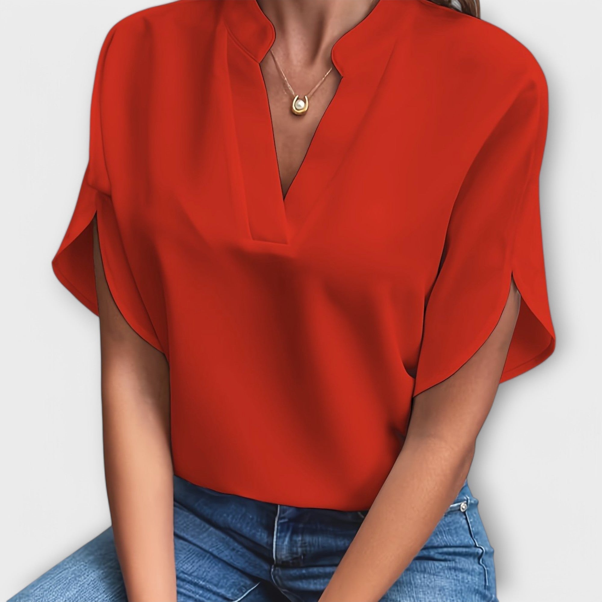 Vivi – Weiße leichte Bluse mit V-Ausschnitt