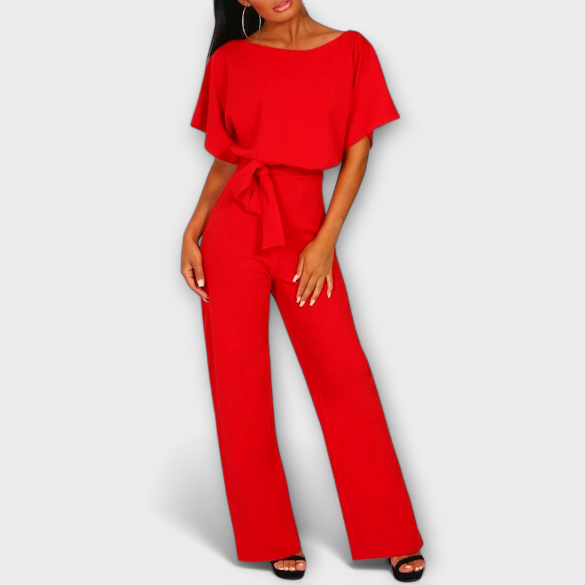 Cremefarbener stilvoller Jumpsuit