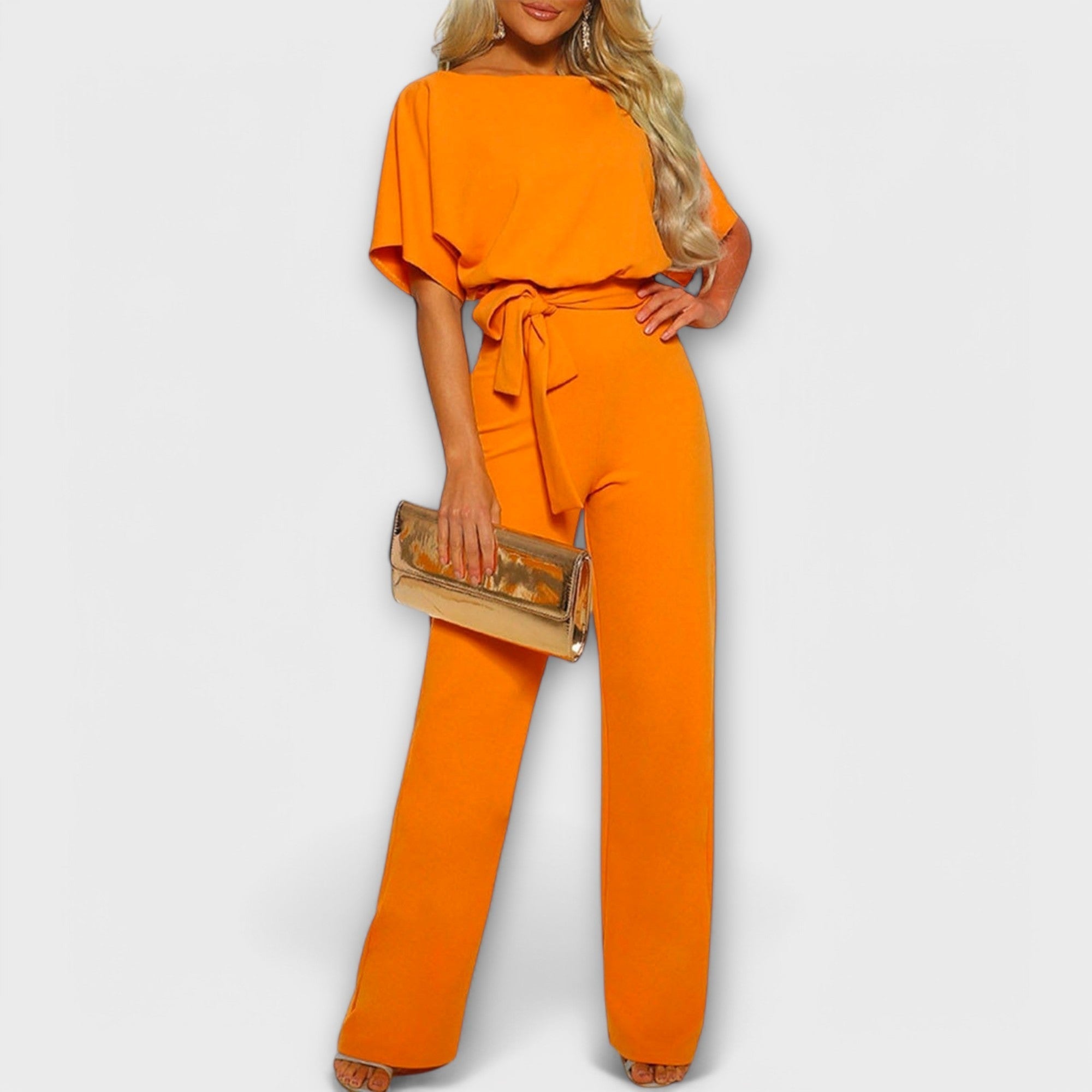 Cremefarbener stilvoller Jumpsuit