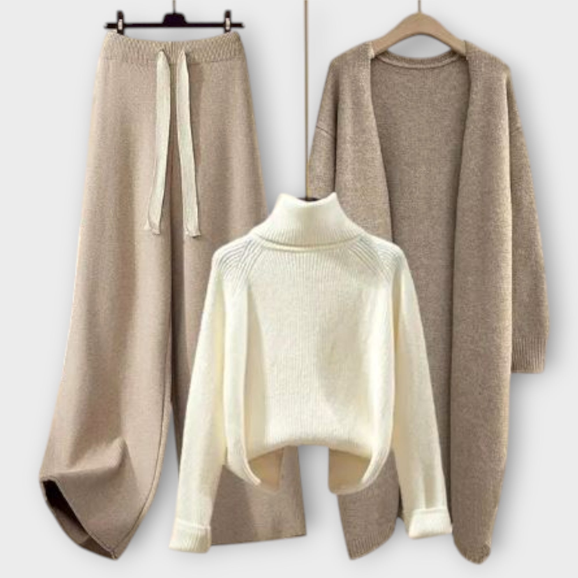 Flair - Beiges dreiteiliges Strick-Set