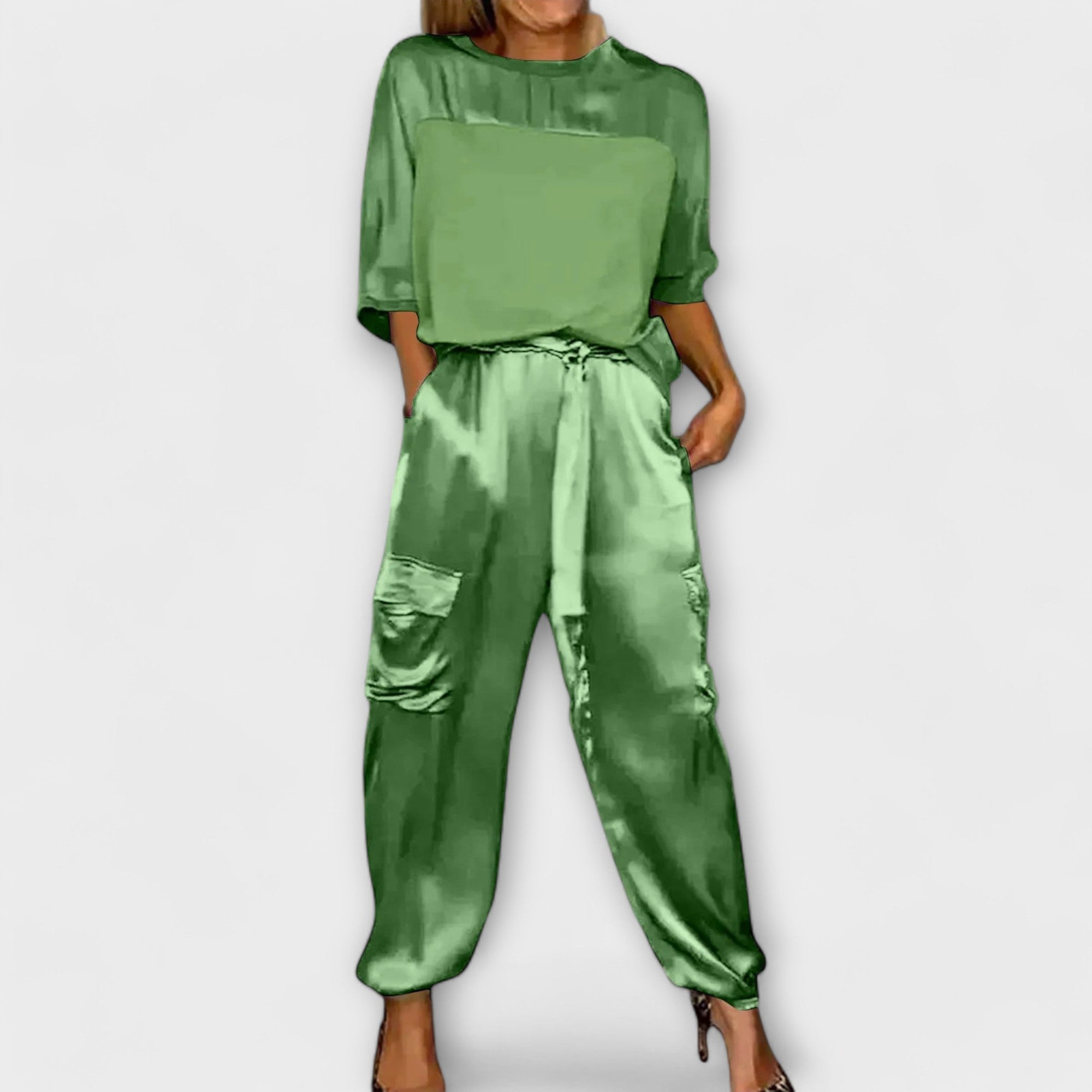 Khakifarbenes Satin-Set mit Top und Hose