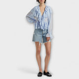 Martha – Hellblaue Rüschenbluse mit Streifen