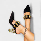 Edeltrud – Schwarze Sandaletten mit Goldschmuck