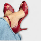Mathilde – Stilettos mit roten Riemchen