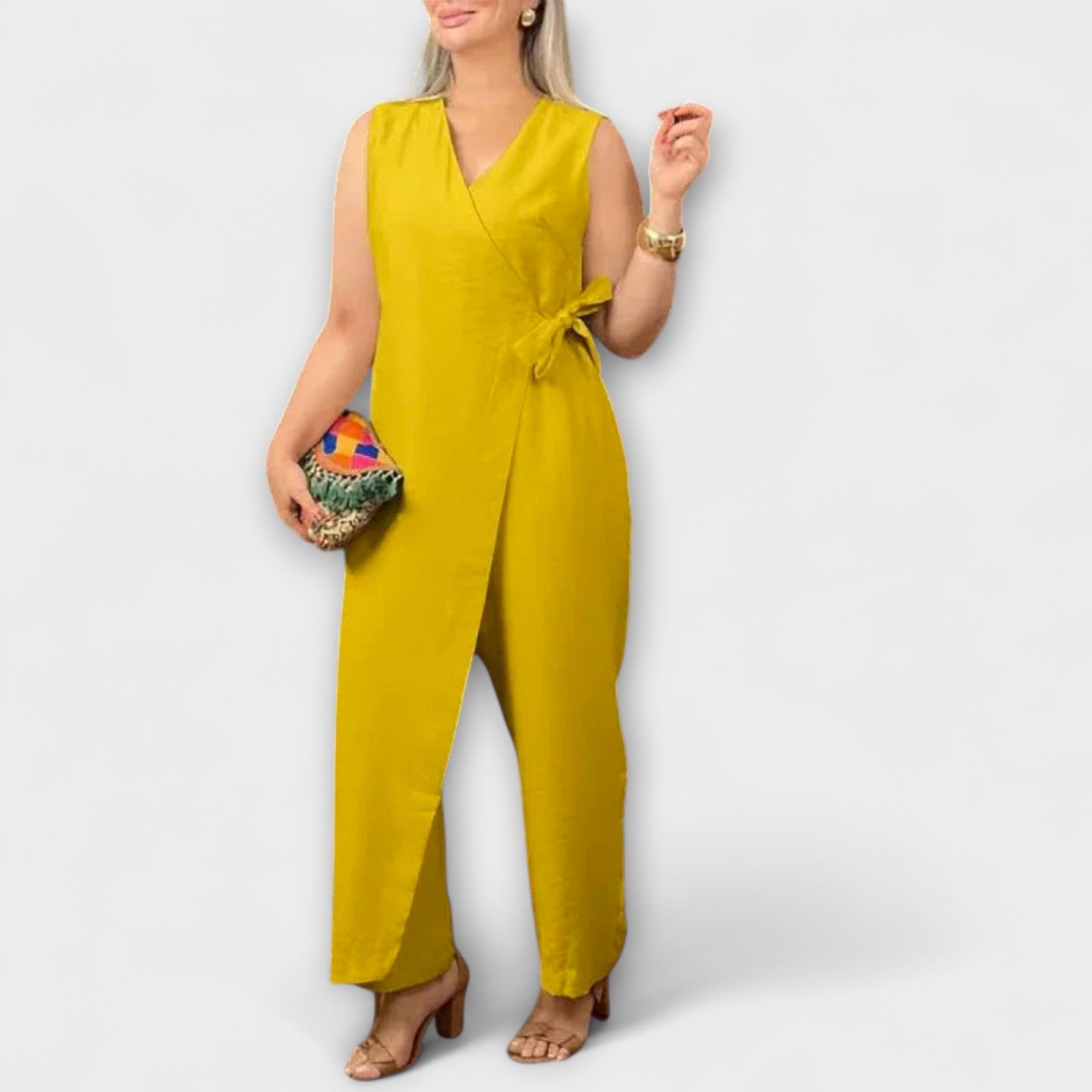 Inés - Beiger Jumpsuit mit V-Ausschnitt