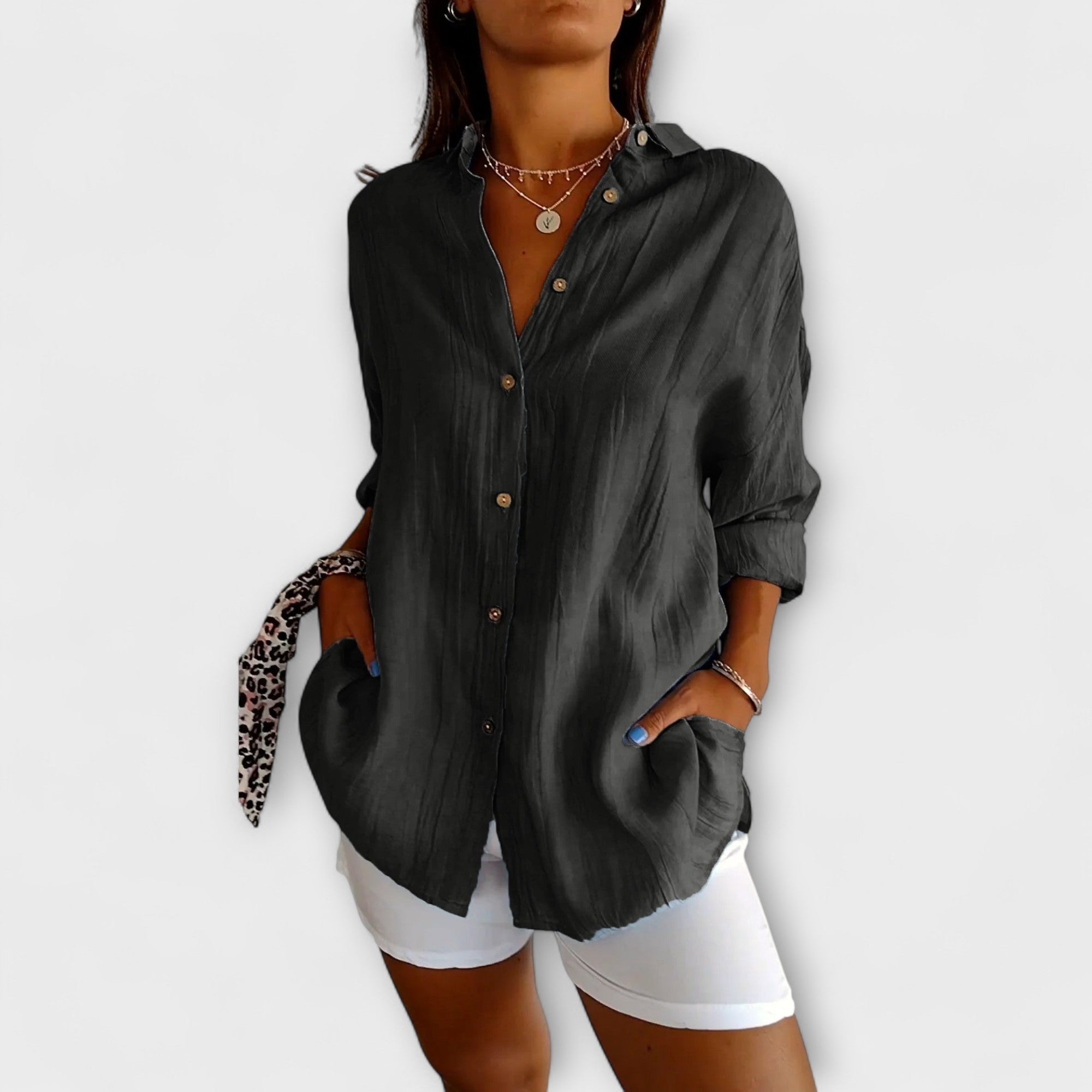 Saskia – Elegante Leinenbluse in Hellblau